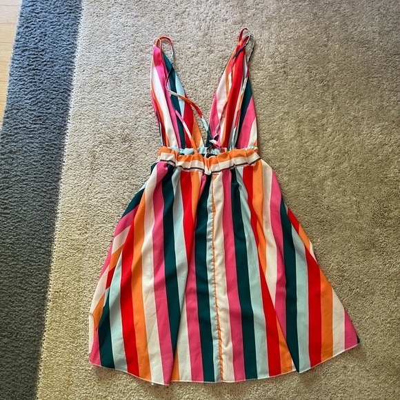 Light airy multicolor dress - Picture 3 of 7